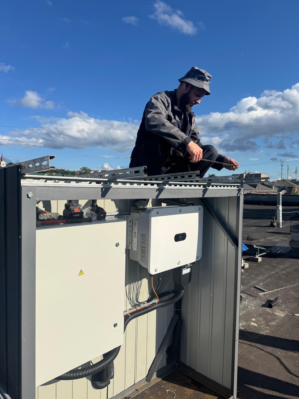 Дахова сонячна електростанція 50 → 100 кВт для Калуського басейну